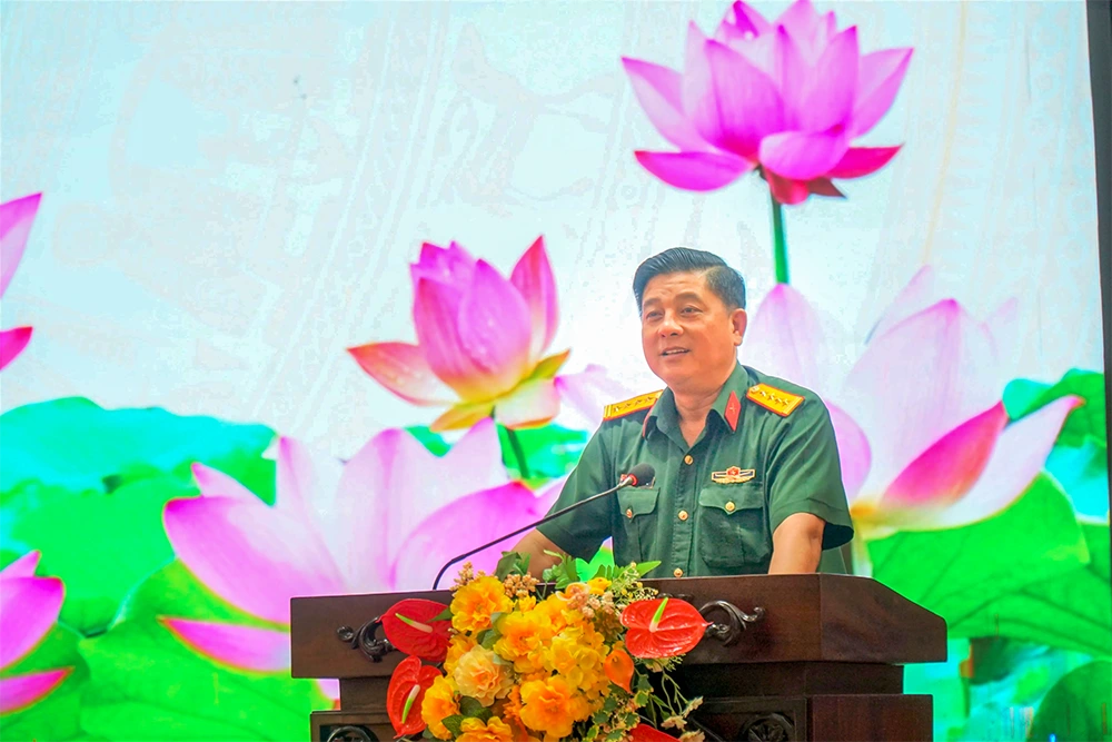 Bộ Chỉ huy Quân sự TP Cần Thơ khen thưởng 37 tập thể, cá nhân có thành tích trong tham gia các hội trại, cuộc thi