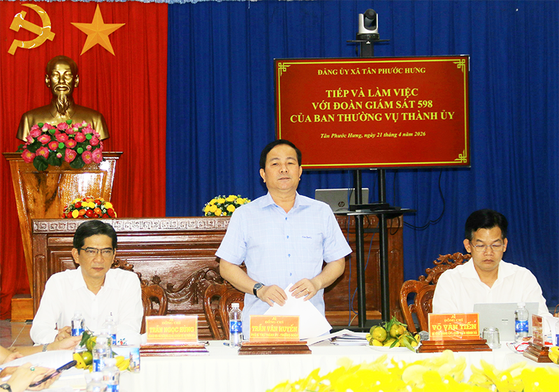 Ông Trần Văn Huyến, Phó bí thư Thành uỷ Cần Thơ, lphát biểu chỉ đạo tại buổi làm việc