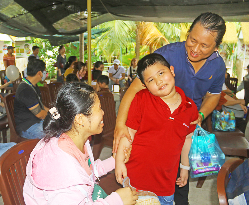 cha mẹ hiểu và quan tâm đến trẻ em nhiều hơn.