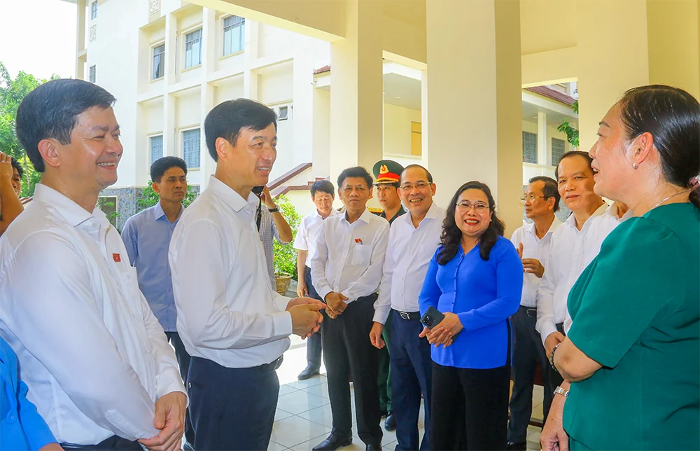 đòn công tác trao đổi về xây dựng đảng