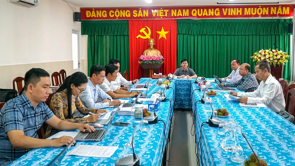 Khẩn trương hoàn chỉnh báo cáo kết quả thực hiện các Nghị quyết của Trung ương về phát triển TP Cần Thơ