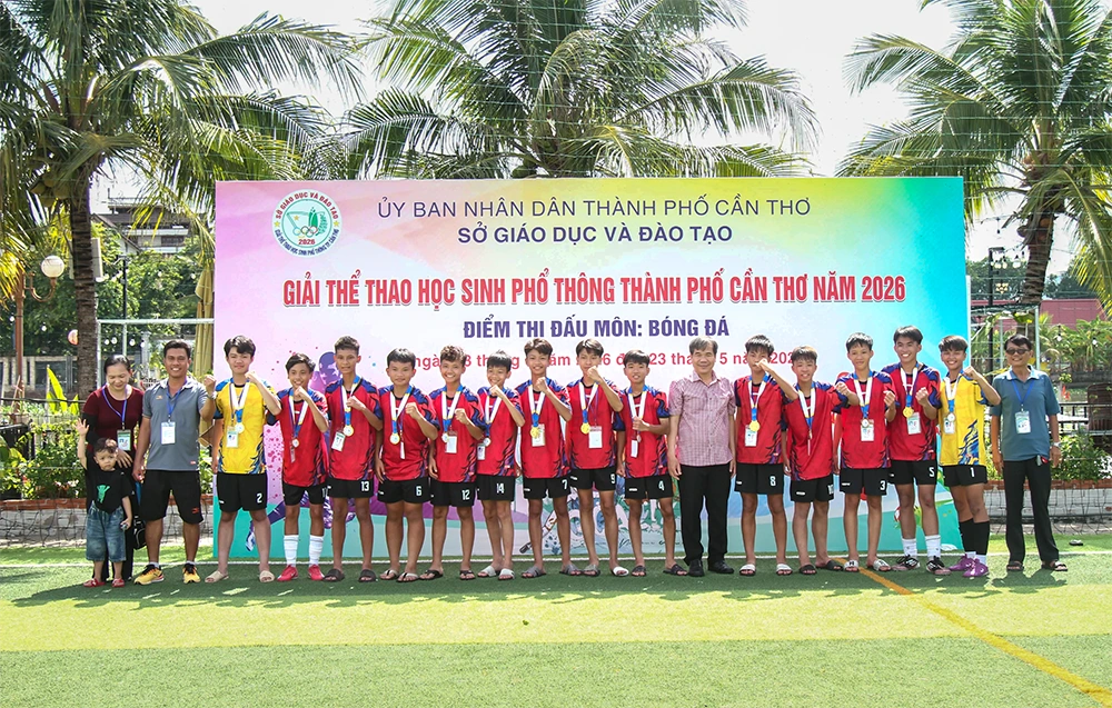 Kết thúc và trao giải môn Bóng đá Giải Thể thao học sinh phổ thông TP Cần Thơ 2026