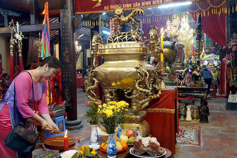 Lãnh đạo thành phố dự khai mạc Lễ hội Kỳ yên Thượng điền Đình Bình Thủy