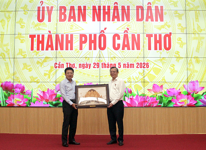 TP Cần Thơ và VCCI tăng cường hợp tác cải thiện môi trường đầu tư, phát triển doanh nghiệp, thúc đẩy tăng trưởng kinh tế