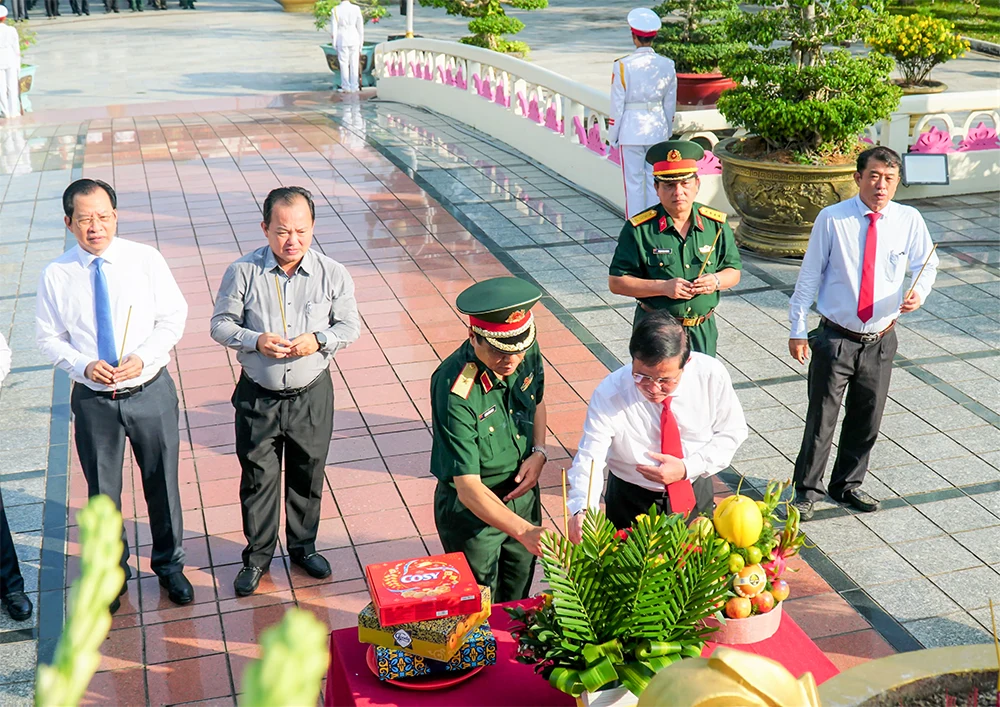 Cần Thơ tiến hành lấy mẫu, xác định danh tính hài cốt liệt sĩ