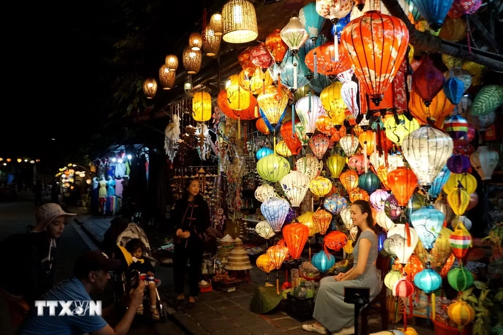 Khám phá 2 điểm đến hấp dẫn nhất khu vực Đông Nam Á của Việt Nam