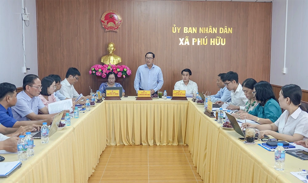 Mặt trận thành phố giám sát triển khai thực hiện dân chủ cơ sở gắn với trách nhiệm người đứng đầu