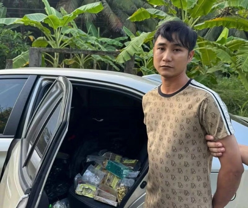 Thủ tướng gửi Thư khen Chuyên án triệt phá đường dây mua bán, vận chuyển trái phép chất ma túy xuyên quốc gia từ nước ngoài về Việt Nam