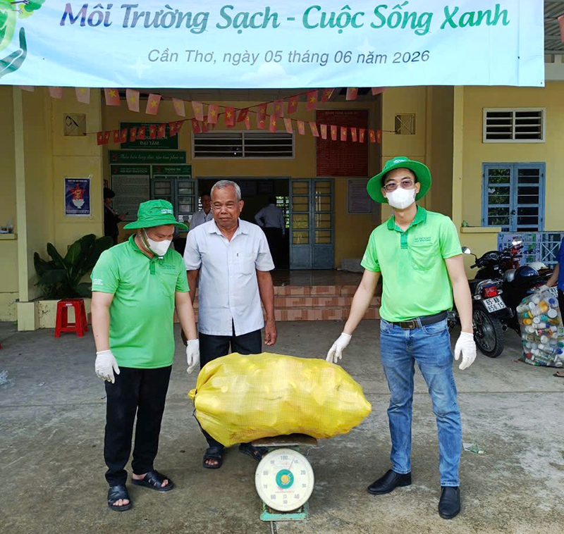 Chung tay xây dựng môi trường nông thôn xanh - sạch - đẹp - an toàn