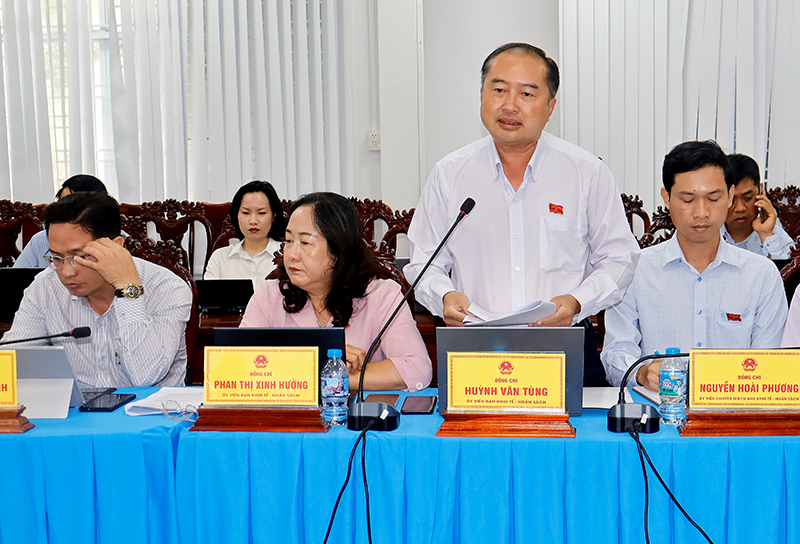 Ban Kinh tế - Ngân sách thẩm tra các báo cáo, tờ trình trình tại kỳ họp thứ 3 của HĐND TP Cần Thơ