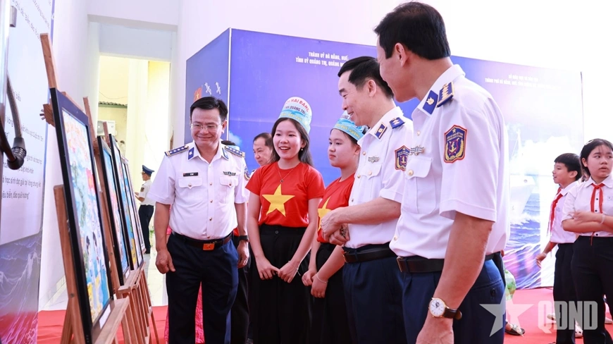 Thắp sáng tình yêu biển, đảo
