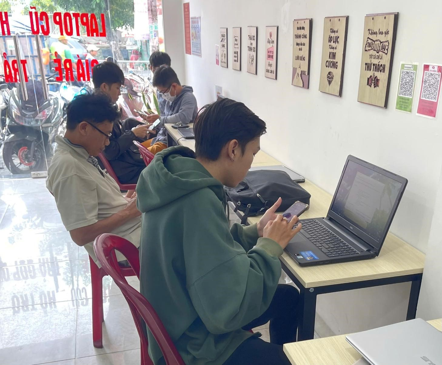 Thu mua laptop Minh Đương - Thu mua tận nơi, định giá cao tại TP Hồ Chí Minh
