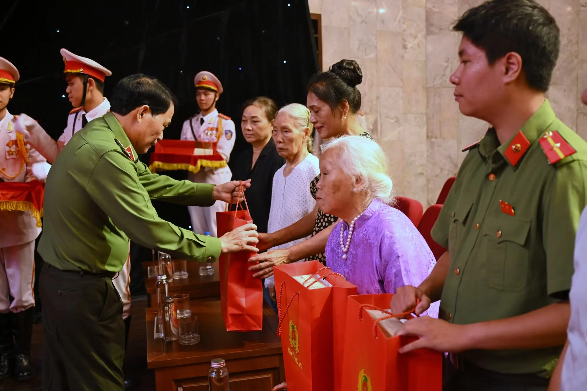“ADN - Hành trình nối lại mạch nguồn": Mệnh lệnh từ trái tim, quyết tâm đưa các liệt sĩ trở về