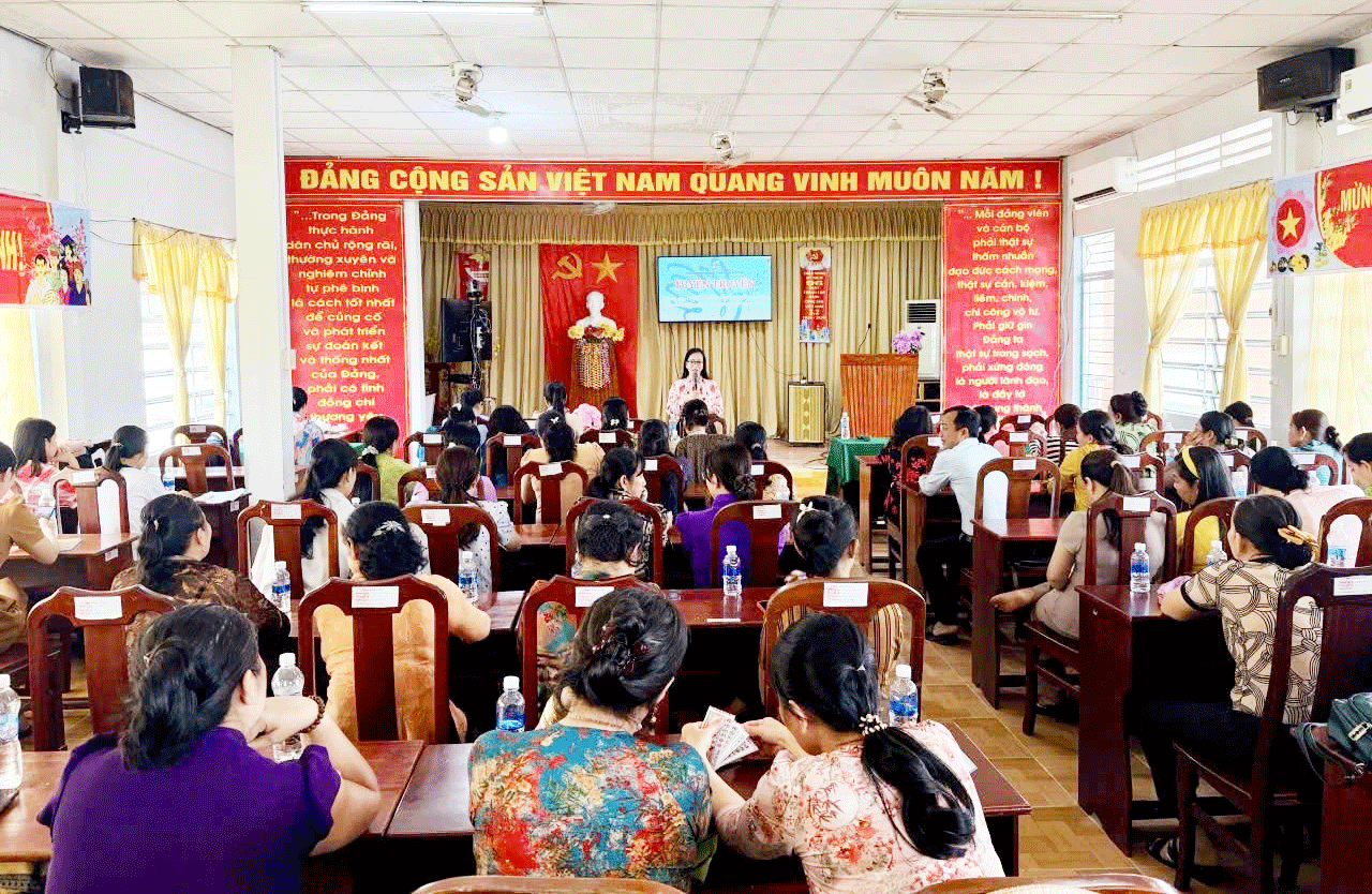 ព្រួតដៃលើកកម្ពស់ស្មារតីយល់ដឹងក្នុងការបង្ការទប់ស្កាត់អំពើហិង្សាក្នុងគ្រួសារ