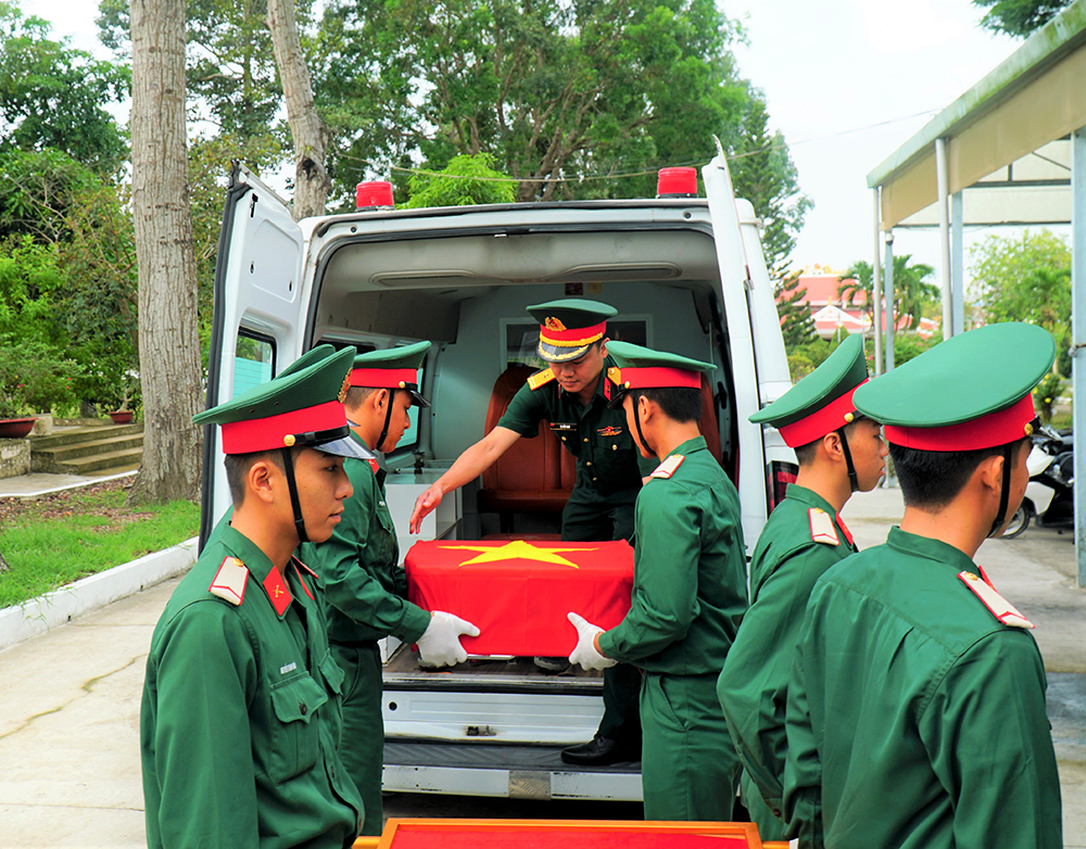 Hành trình tìm lại tên các anh hùng liệt sĩ
