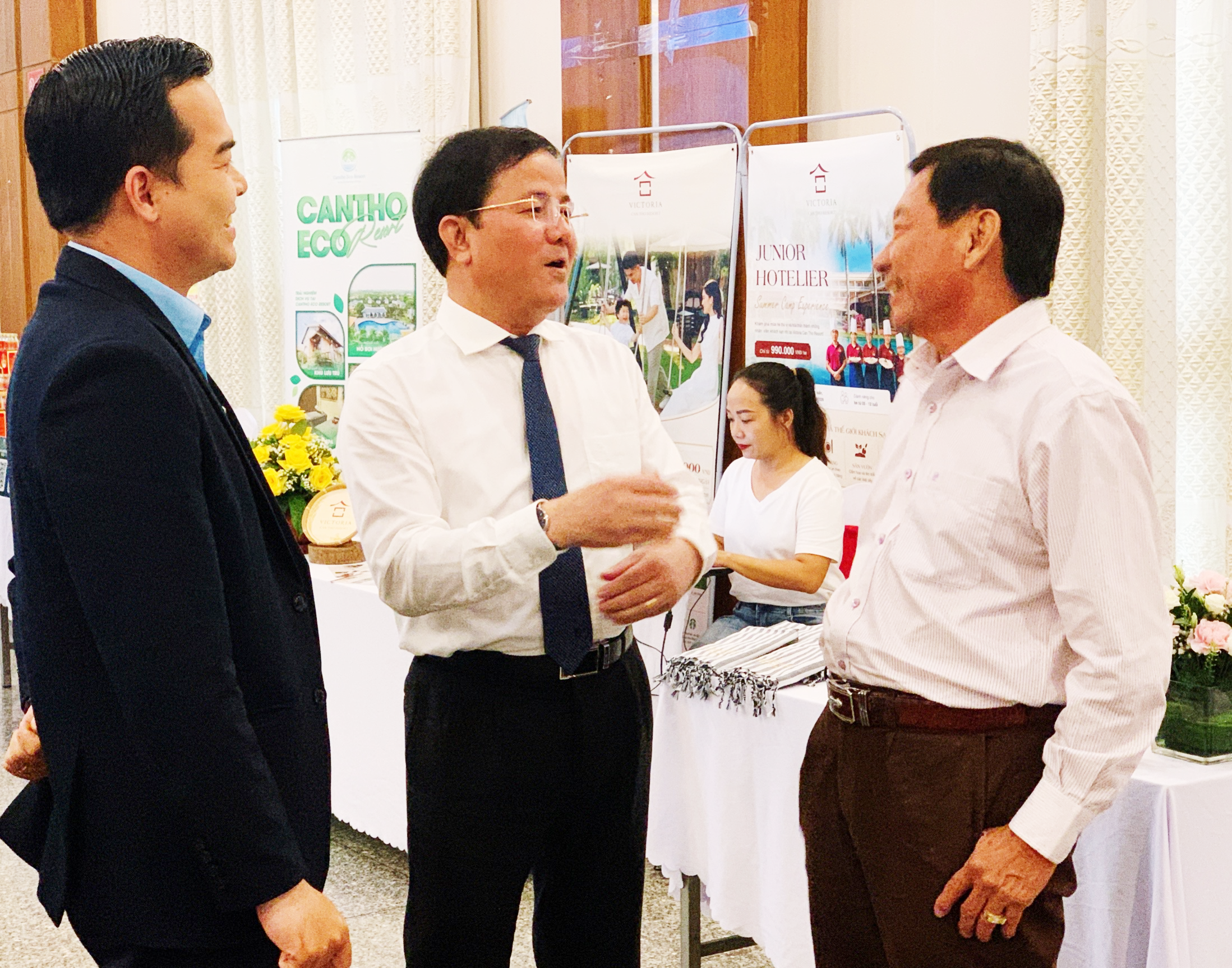 បើកទូលាយប្រភពធនធាន ដោះស្រាយចំណុចស្ទះ និងកំណត់ទីតាំងទេសចរណ៍ក្រុងកឹងធើក្នុងស្ថានភាពថ្មី