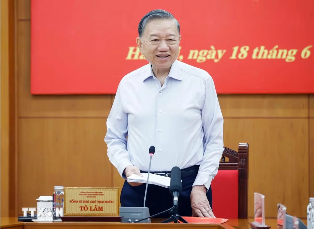 Tư duy và hành động mới về chống "giặc nội xâm" trong giai đoạn phát triển mới