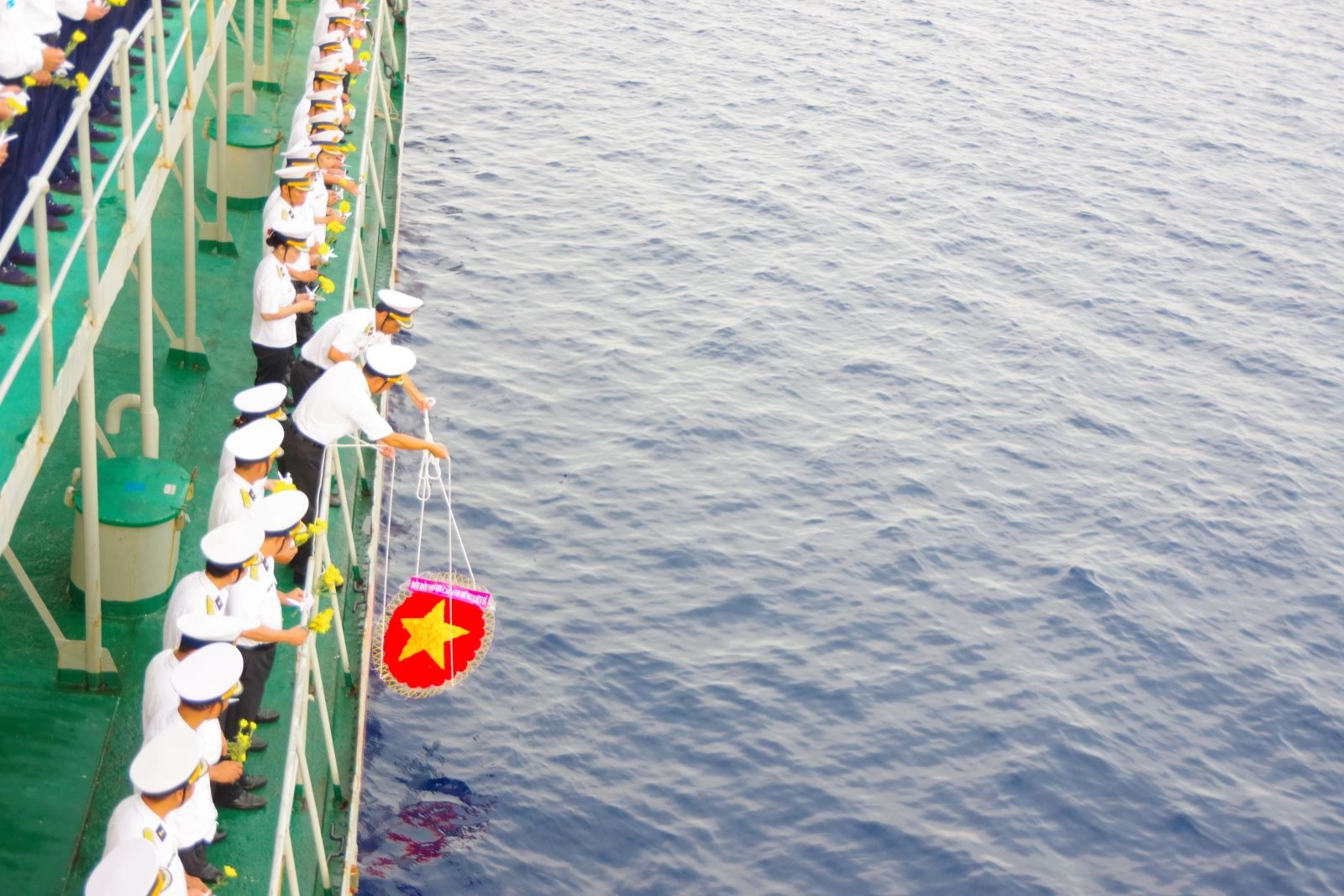 Dấu ấn công tác đảng trên hải trình Tàu hải quân 936