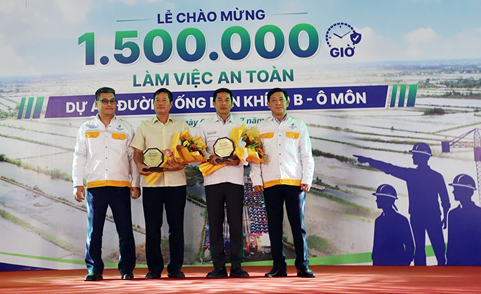Dự án Đường ống dẫn khí Lô B - Ô Môn đạt cột mốc 1,5 triệu giờ làm việc an toàn