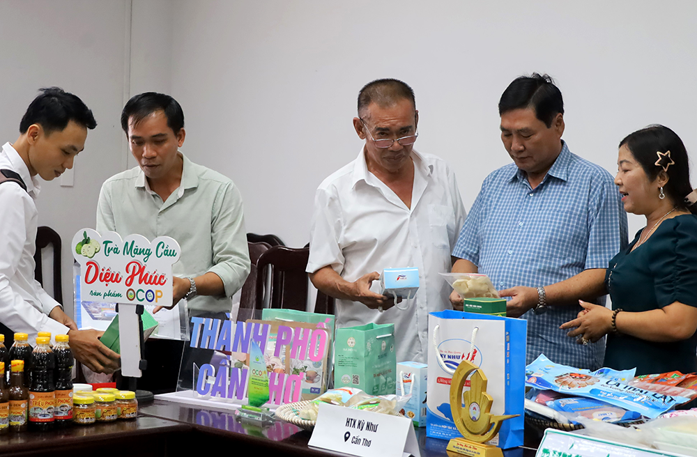 Kết nối sản phẩm đặc trưng, sản phẩm OCOP của TP Cần Thơ vào hệ thống siêu thị Tứ Sơn