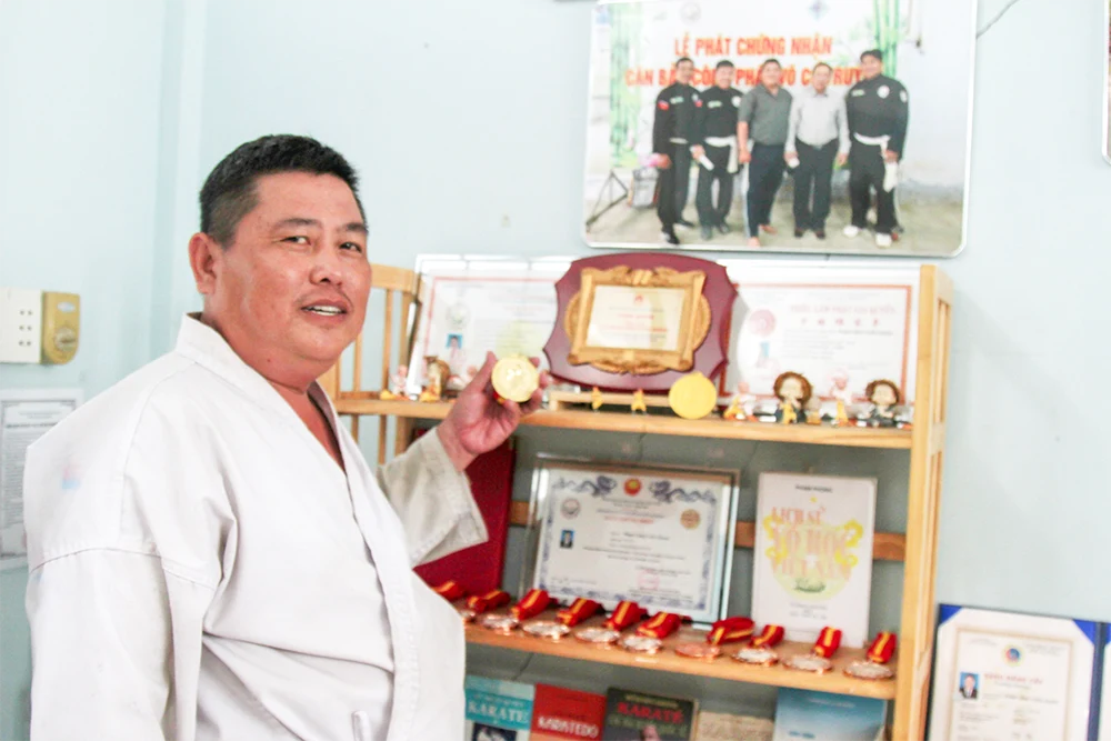 Gieo mầm Karate từ sân trường