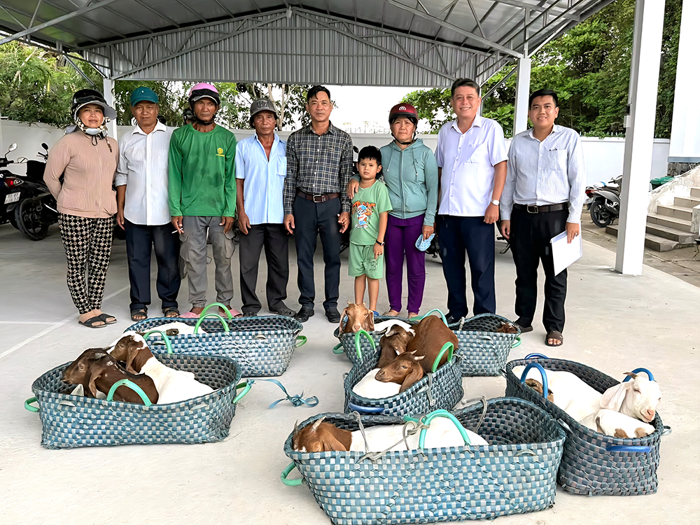 Nhiều hoạt động hỗ trợ nông dân
