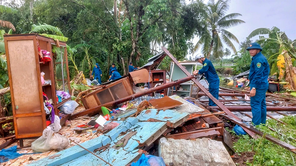 Cà Mau: Giông lốc làm 4 người bị thương, thiệt hại hơn 70 căn nhà