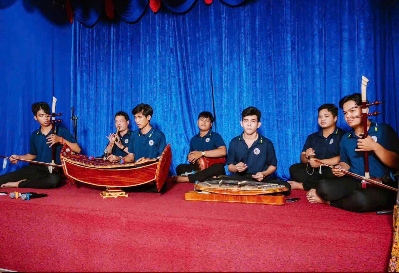សាកលវិទ្យាល័យត្រាវិញ ចំណុចលេខធ្លោក្នុងការបណ្តុះបណ្តាលវប្បធម៌ខ្មែរនិងបណ្តាគោលនយោបាយអនុគ្រោះពិសេស