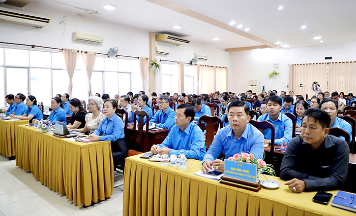 Nâng cao hiệu quả chăm lo, bảo vệ quyền lợi người lao động