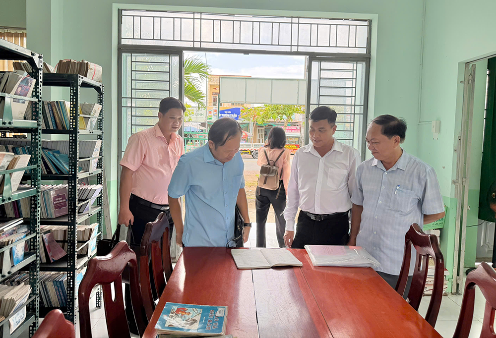 Khảo sát kết quả thực hiện phong trào “Toàn dân đoàn kết xây dựng đời sống văn hóa” tại phường Ngã Bảy