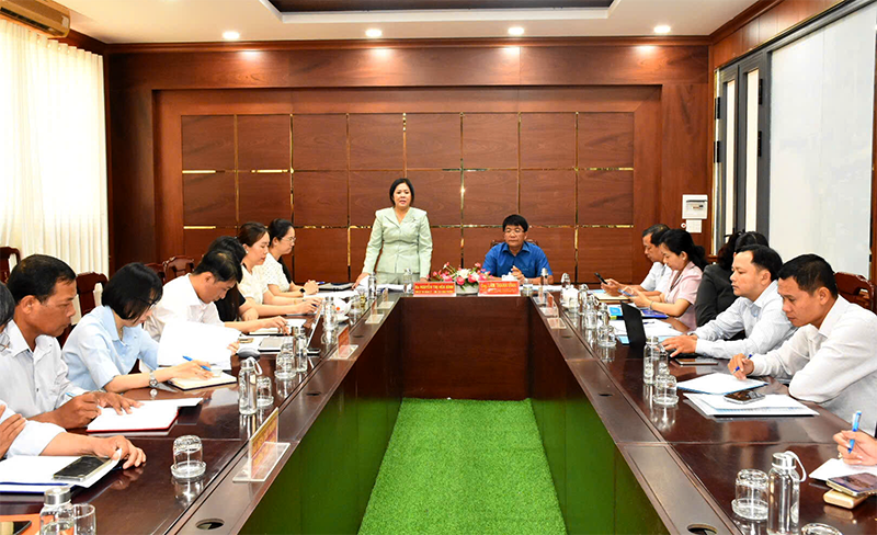 Khảo sát tình hình tổ chức dạy, học tiếng Việt và thực hiện các chính sách hỗ trợ đồng bào dân tộc thiểu số