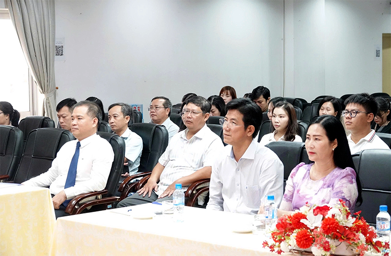 Khai giảng Lớp bồi dưỡng theo tiêu chuẩn chức danh nghề nghiệp biên tập viên tại TP Cần Thơ