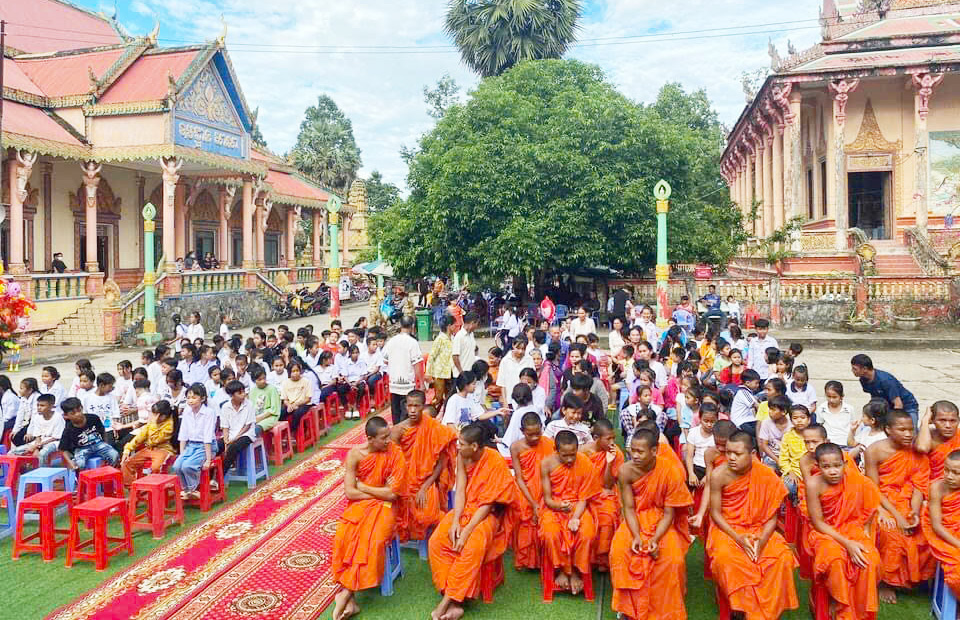 តួនាទីរបស់វត្តអារាម ព្រះសង្ឃ និងអាចារ្យក្នុងការថែរក្សា និងលើកកម្ពស់តម្លៃវប្បធម៌របស់ជនរួមជាតិខ្មែរ