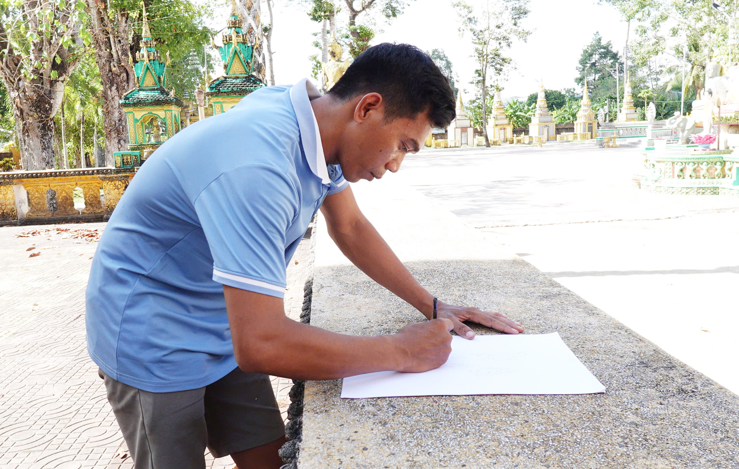 ជាងចម្លាក់វ័យក្មេង រួមចំណែកថែរក្សាអត្តសញ្ញាណជាតិ