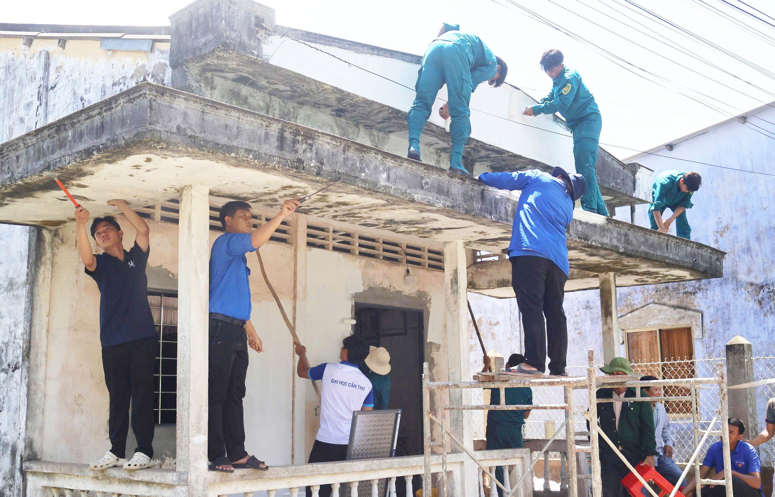 ឃុំលីវទូ ពង្រីក ប្រពៃណី "ផឹកទឹកនឹកប្រភព" តាមរយៈសកម្មភាពជាក់ស្តែងនានា
