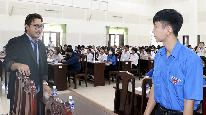“Mùa hè xanh” mang tri thức đến với thanh niên