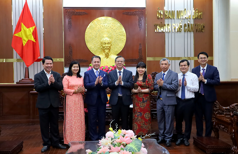 Lãnh đạo TP Cần Thơ tiếp Đại sứ Cộng hòa Hồi giáo Pakistan tại Việt Nam