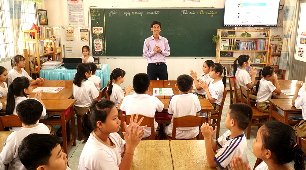 TP Cần Thơ triển khai chính sách miễn phí sách giáo khoa và các khoản hỗ trợ đầu năm học