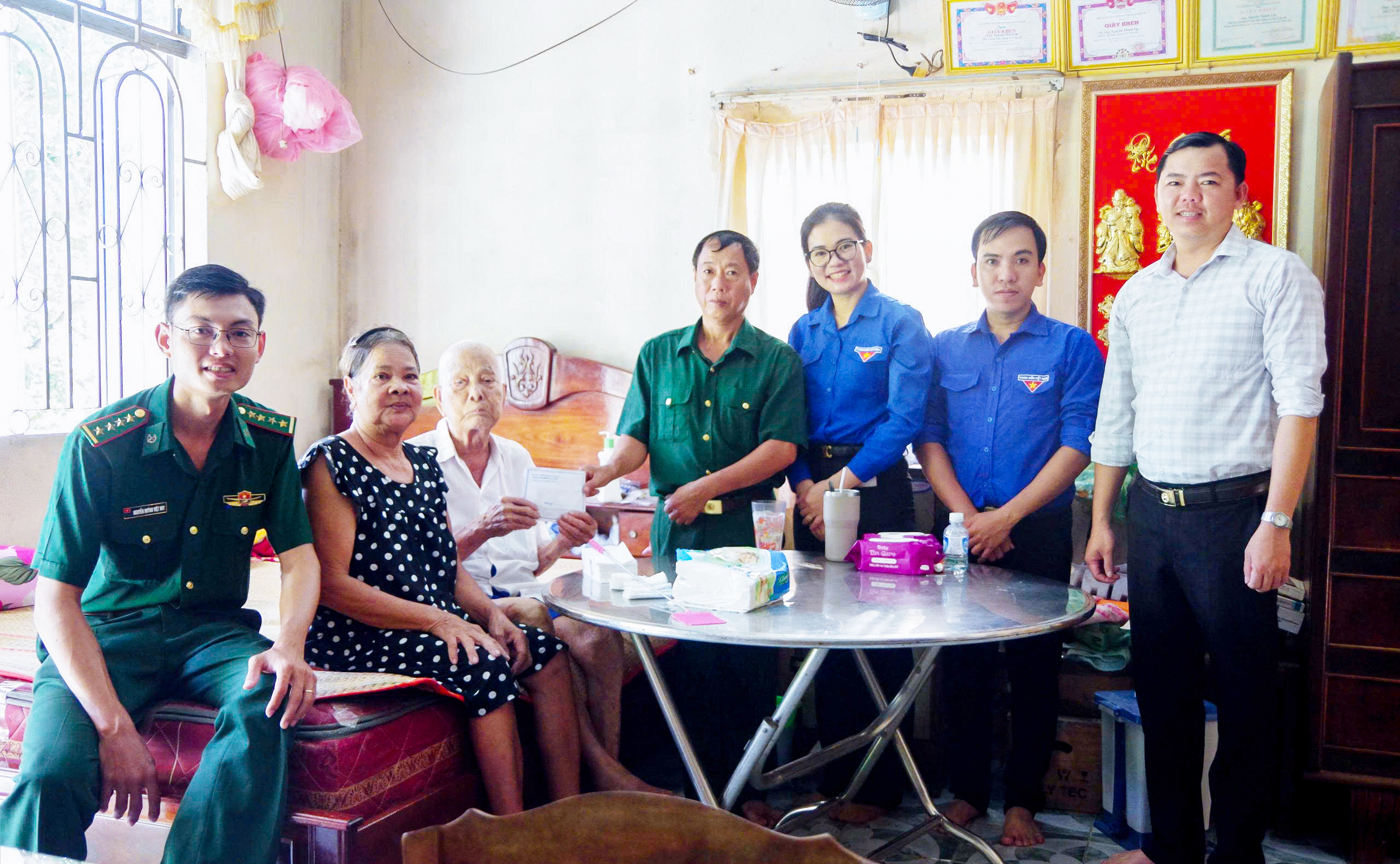 កងទ័ពការពារព្រំដែនក្រុងកឹងធើ ចាត់តាំង សកម្មភាពគោរពរំលឹកនឹកគុណ ស្របឱកាសខួបអនុស្សាវរីយ៍ ៧៩ ឆ្នាំ ទិវាយុទ្ធជនពិការ - ពលី