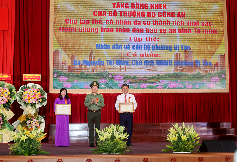 Mỗi người dân phải là một chiến sĩ trên mặt trận an ninh