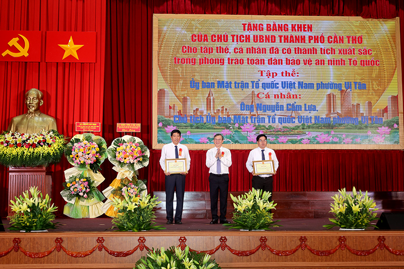 Mỗi người dân phải là một chiến sĩ trên mặt trận an ninh