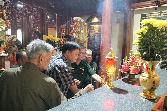 គណៈទំនាក់ទំនងអតីតយុទ្ធជនកងវរសេនាធំ លេខ១-អ៊ូមិញ រំលឹកខួបអនុស្សវរីយ៍៧៩ឆ្នាំ នៃទិវាយុទ្ធជនពិការ និងយុទ្ធជនពលី