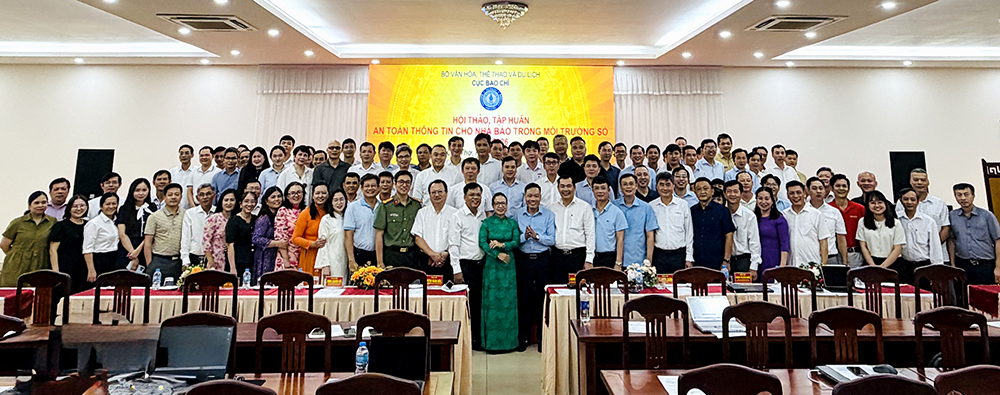 Tập huấn an toàn thông tin cho nhà báo trong môi trường số tại Cần Thơ