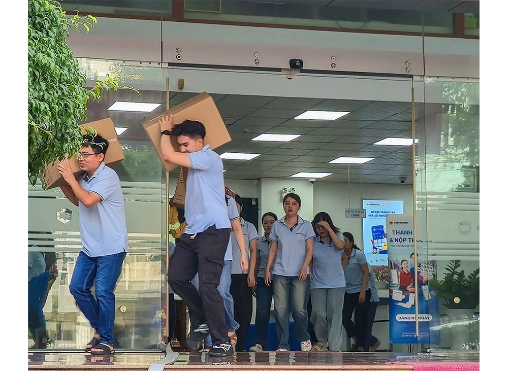 Diễn tập phòng cháy, chữa cháy tại VietBank Chi nhánh Sóc Trăng