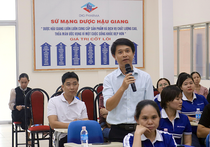 Quan tâm chăm lo đời sống đoàn viên, người lao động