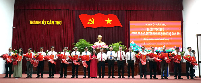 Thành ủy Cần Thơ điều động, phân công, bổ nhiệm, giao quyền, chỉ định, giới thiệu ứng cử các cán bộ