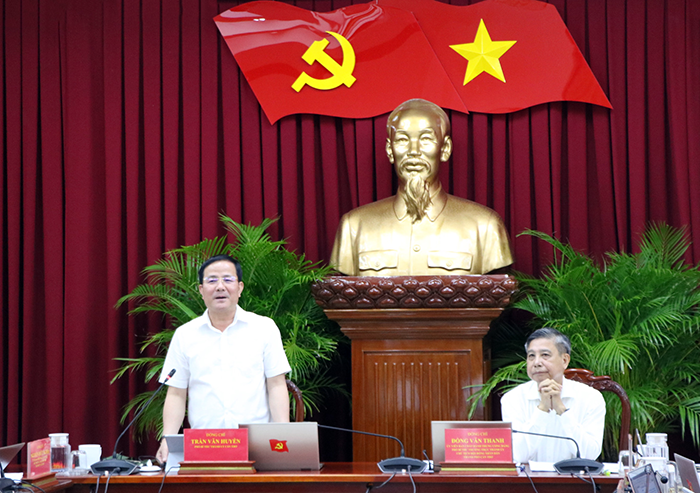 Thường trực Thành ủy Cần Thơ họp giao ban với lãnh đạo các cơ quan tham mưu, giúp việc Thành ủy, Trường Chính trị TP Cần Thơ, Báo và Phát thanh, Truyền hình Cần Thơ