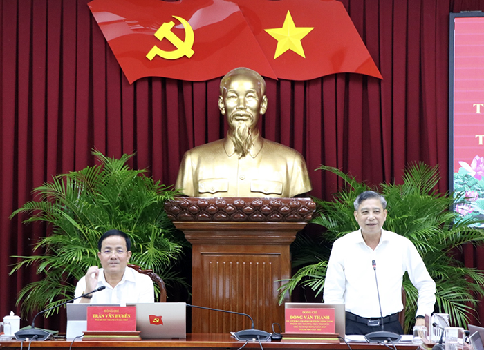 Thường trực Thành ủy Cần Thơ họp giao ban với lãnh đạo các cơ quan tham mưu, giúp việc Thành ủy, Trường Chính trị TP Cần Thơ, Báo và Phát thanh, Truyền hình Cần Thơ