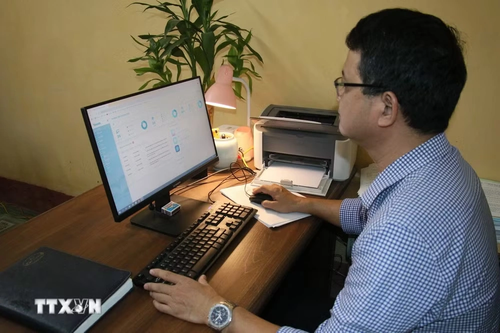 Sắp xếp trường học: Bộ Nội vụ hướng dẫn giải quyết chính sách trước 30/11