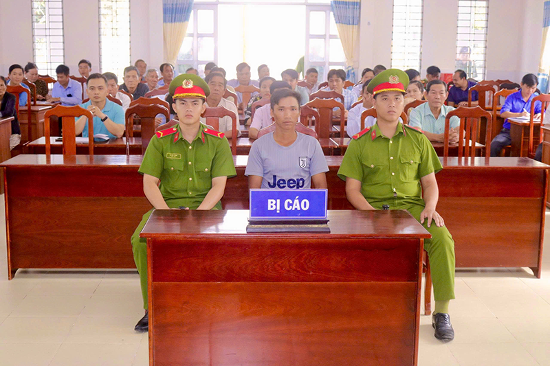 Ngồi tù vì hủy hoại nguồn lợi thủy sản